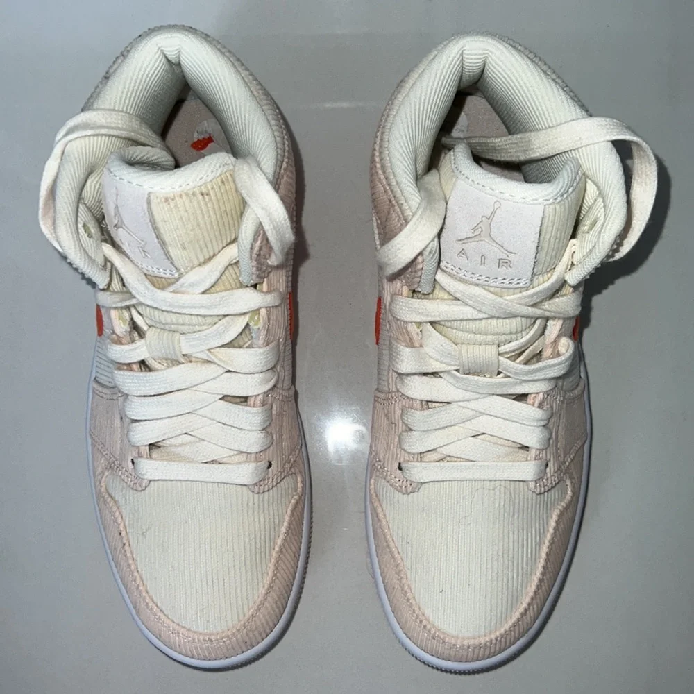 Sail/Orange Quartz/White/Orange Air Jordan 1 Mid SE 'Corduroy' Size 7.5 - Picture 4 of 9